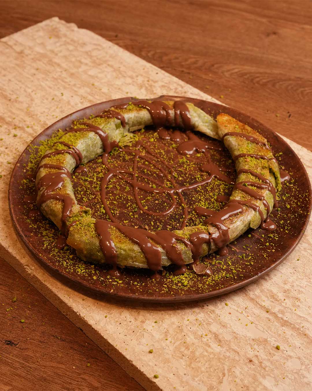 Çikolatalı Simit Katmeri
